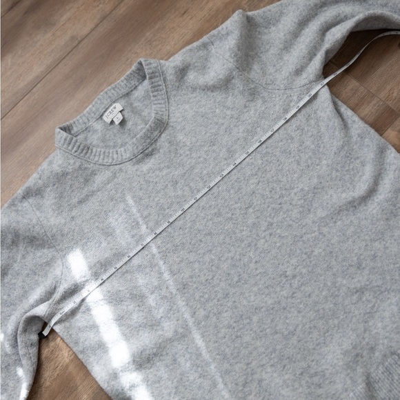 J-Crew Large Gray Sweater - Picture 4 of 8